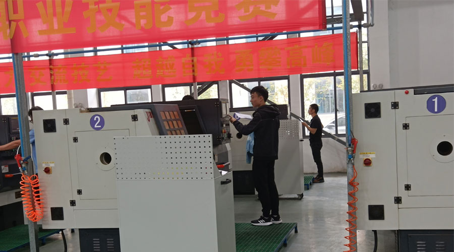 Des techniciens de pompes et de vannes de Changyu participent au concours de compétences des employés de Jingxian pour leur développement personnel